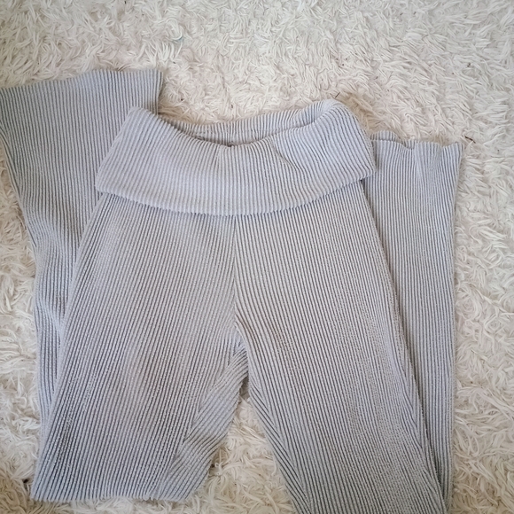 Ribbed Gray Knit Pants - Picture 2 of 4